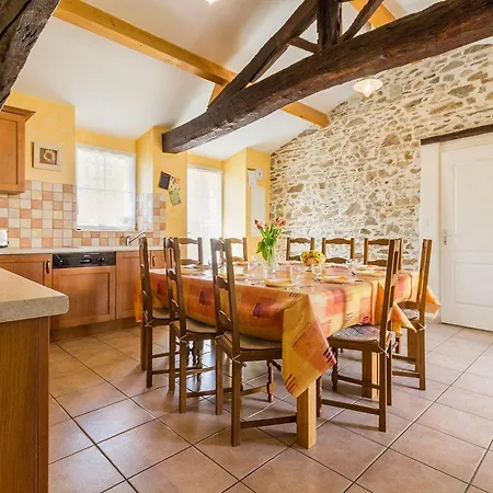 Spacieux Avec Jardin, Spa, Et Equipements Bebe Pres De Pornic - Fr-1-306-1041 Holiday home Saint-Pere-en-Retz